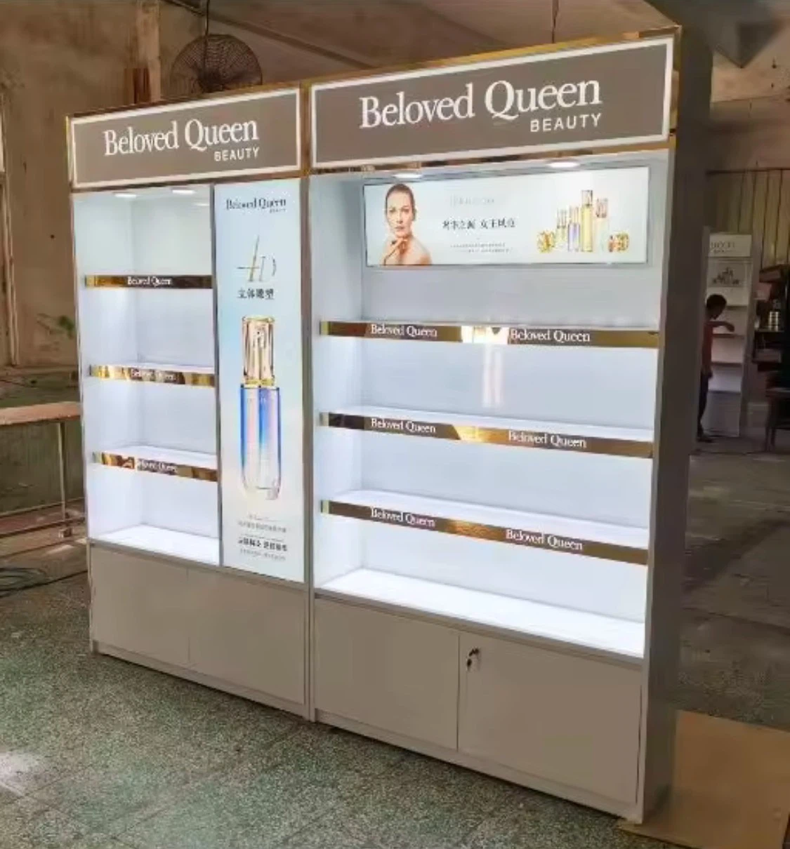 Wooden Cosmetics Display Case Perfume Store Display Case LED Perfume Store Display Furniture