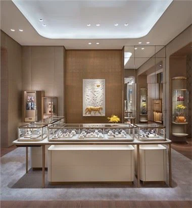 Ново обзавеждане за шоурум на Cartier